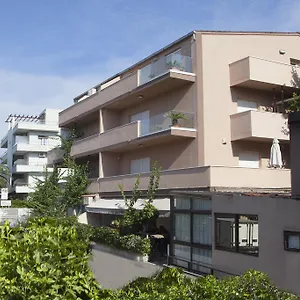 Lana Guest house