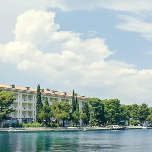 brijuni-rooms-karmen.in-istria.net/